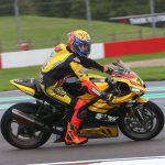 British Superbikes Race in Donington Park komt net te vroeg voor Jaimie van Sikkelerus