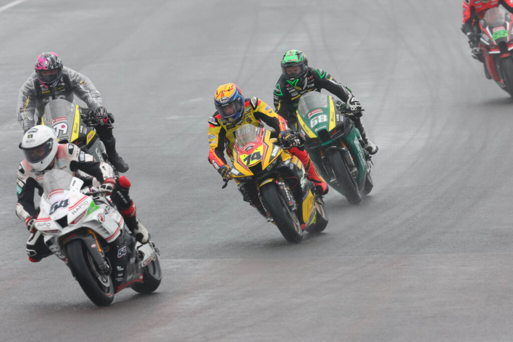 British Superbike Championship 2024

Round 04 Knockhill

14-15-16 June 2024